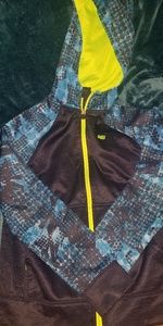 New balance boys size 14 hoodie